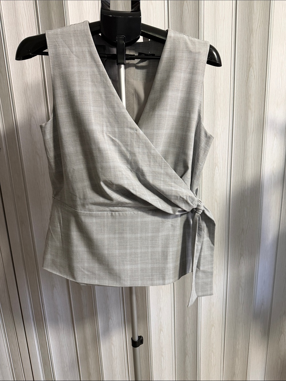 Ann Taylor Light Gray Plaid Sleeveless Wrap Blouse